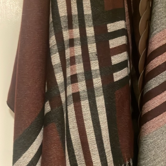 Soft Fall Wrap - Picture 3 of 4